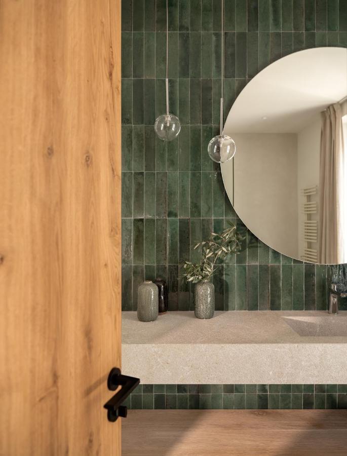 Can Veri Suites Soller Luaran gambar