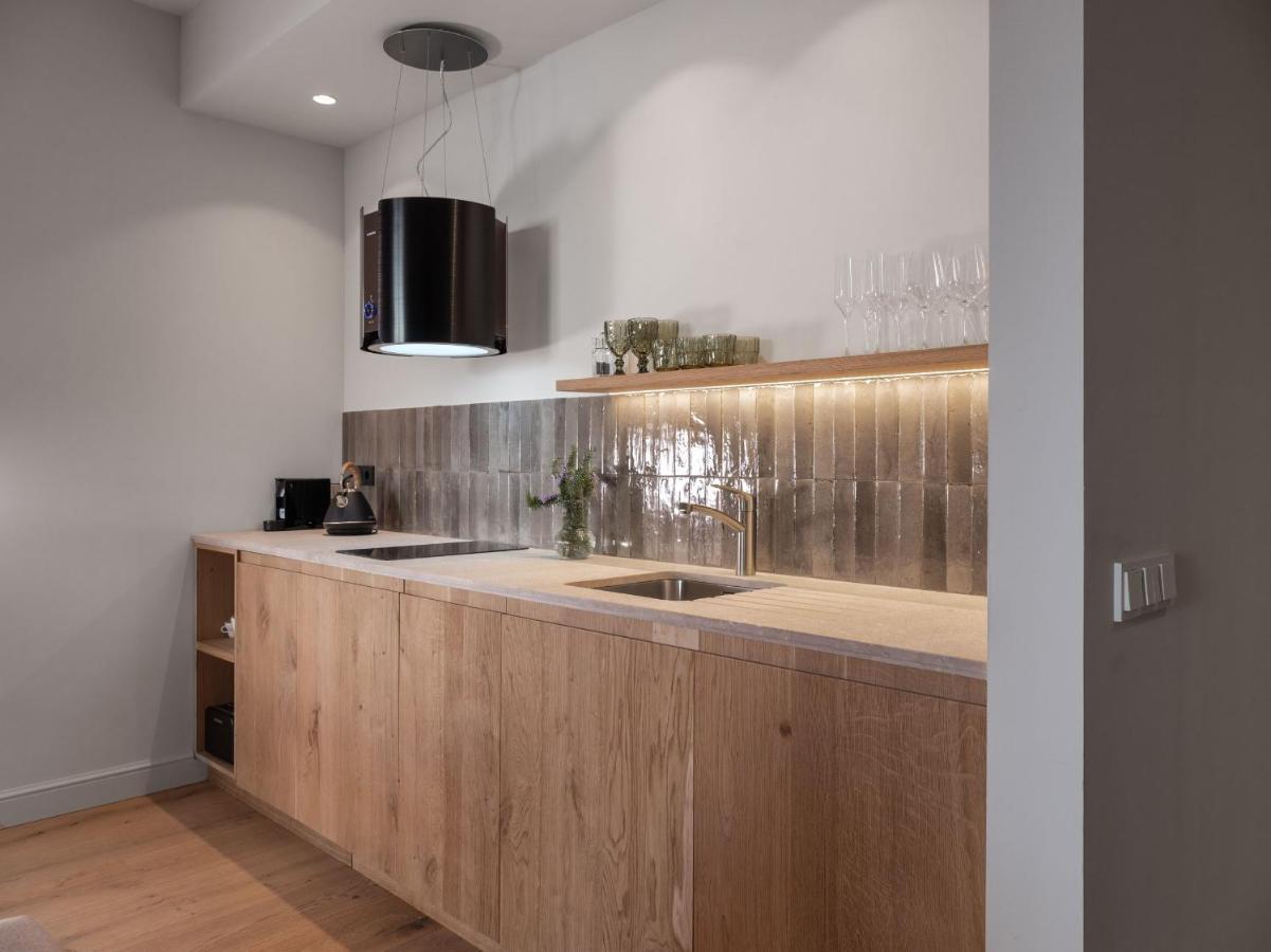 Can Veri Suites Soller Luaran gambar